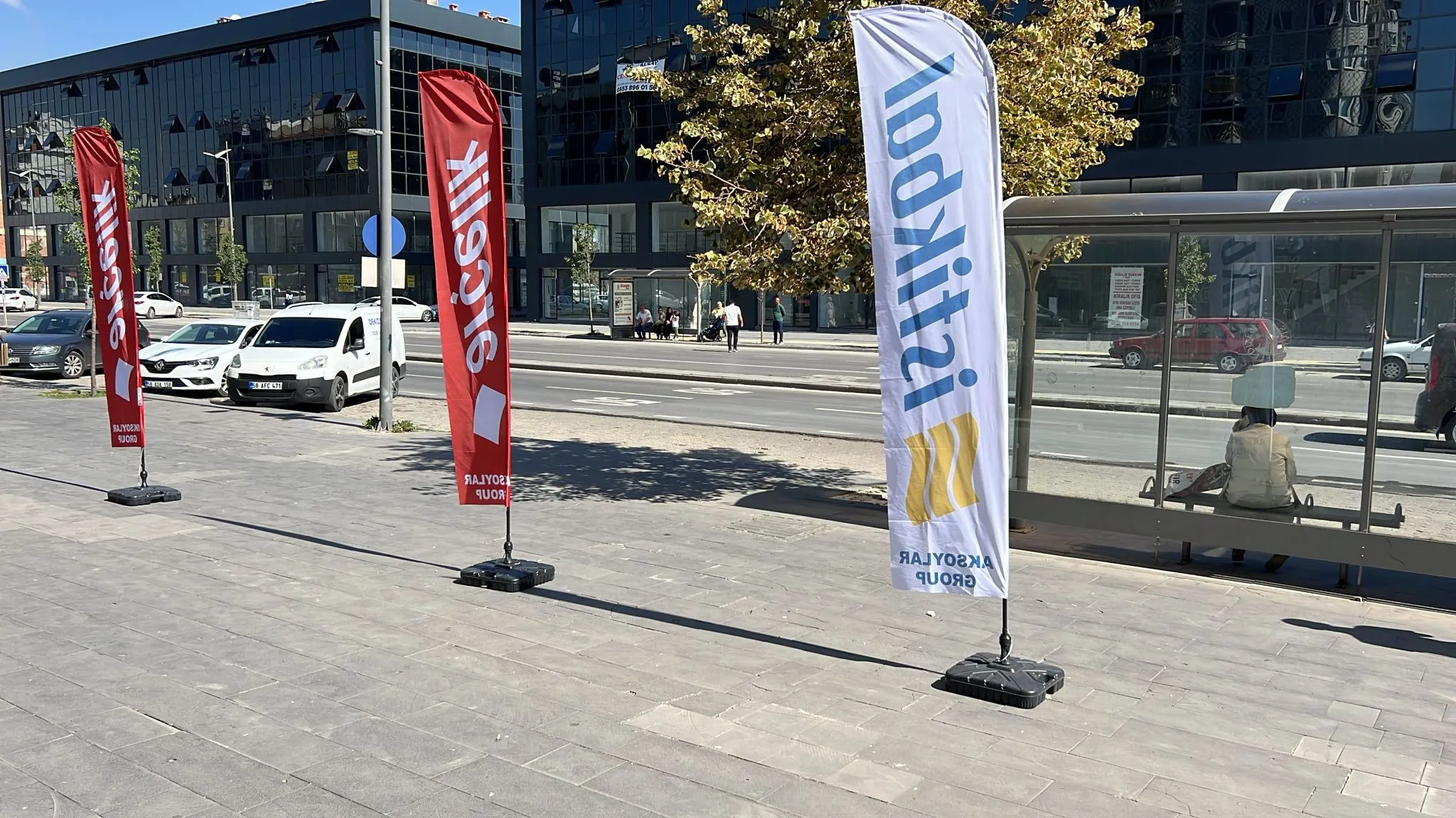 beyaz-esyaci-yelken-bayragi-2