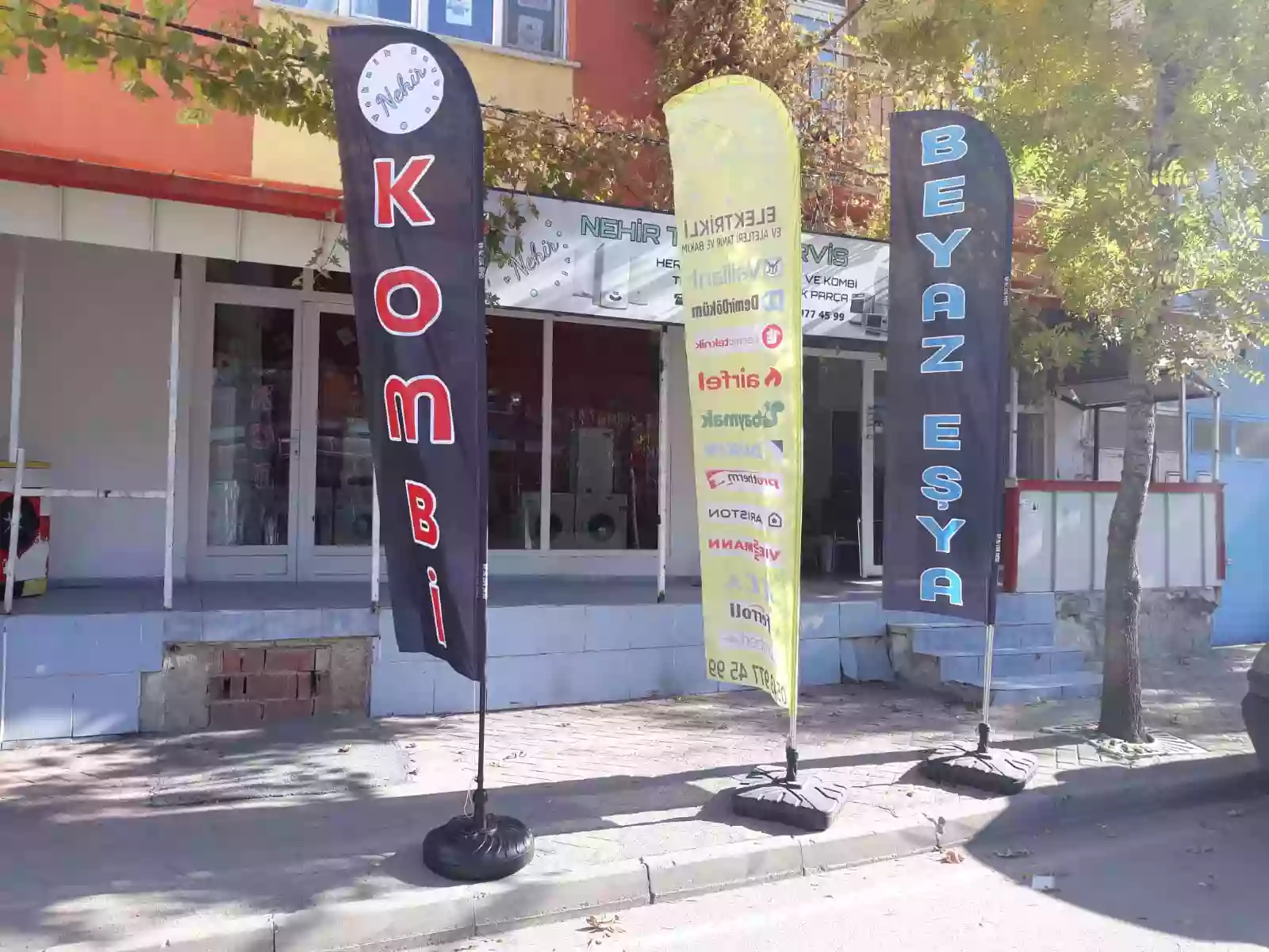 beyaz-esyaci-yelken-bayragi-27