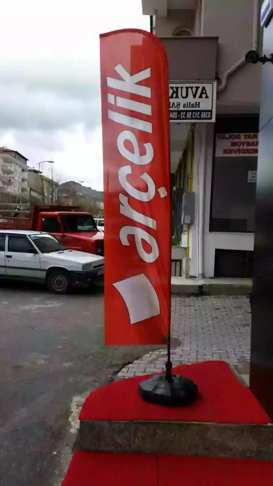 beyaz-esyaci-yelken-bayragi-4